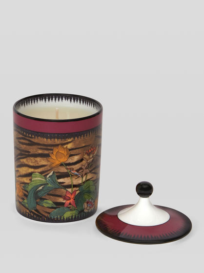PORCELAIN TIGER AND WATER-LILY CANDLE