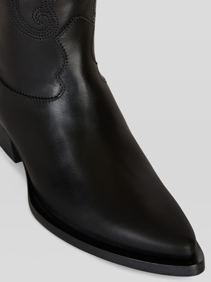 LEATHER BOOTS WITH PAISLEY EMBROIDERY