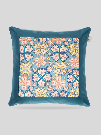 SILK CUSHION WITH FLORAL LUCKY CLOVER PATTERN