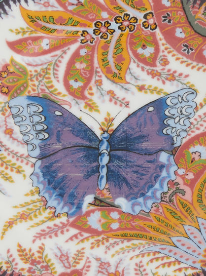 PAIR OF SIDE PLATES WITH BUTTERFLY
