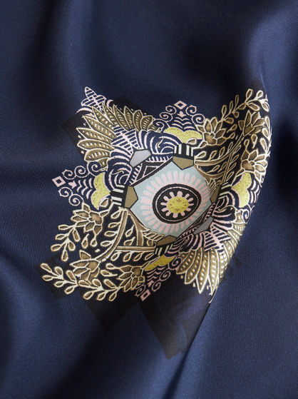 SHORT-SLEEVED JUMPER WITH SILK INSERT