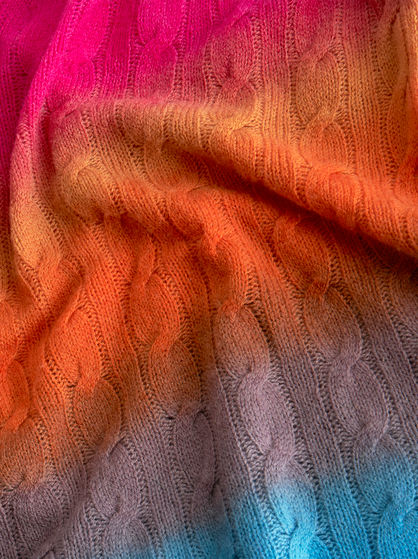 COLOUR SHADED CABLE WOOL JUMPER