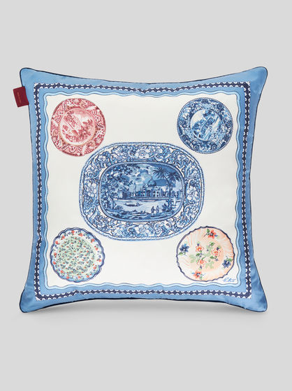 MEDALLION PRINT CUSHION