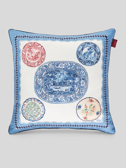 MEDALLION PRINT CUSHION