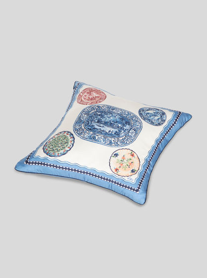 MEDALLION PRINT CUSHION