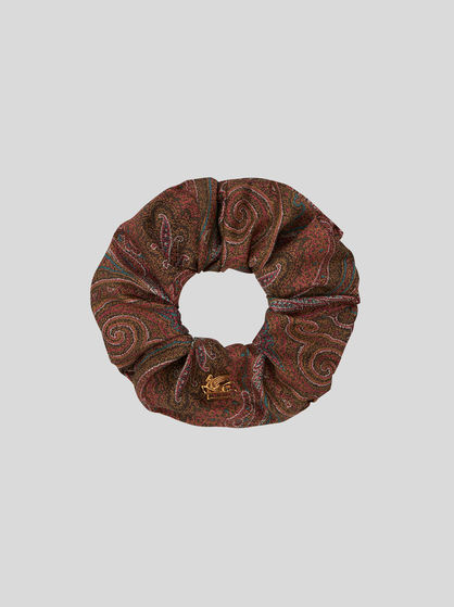 COLETERO SCRUNCHIE PAISLEY CON PEGASO