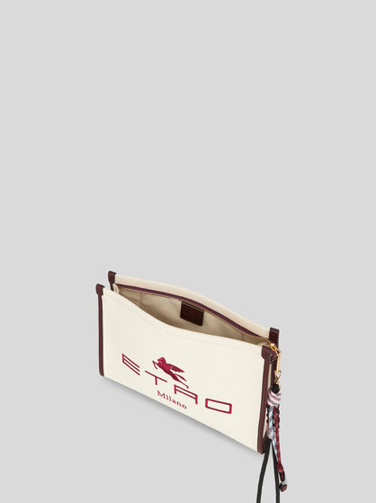 NÉCESSAIRE WITH EMBROIDERED PEGASO LOGO