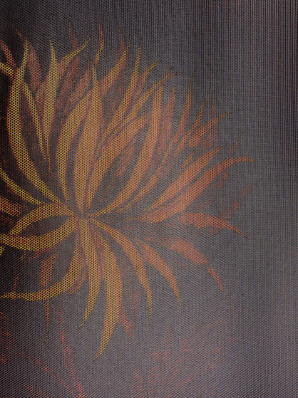 TOP WITH PLEATED FLOUNCES AND DAHLIAS
