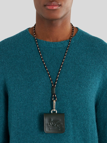 AIRPODS HOLDER WITH EMBOSSED LOGO