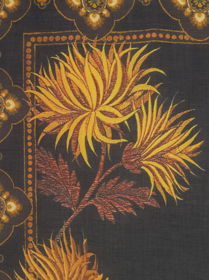 SHAWL WITH DAHLIAS
