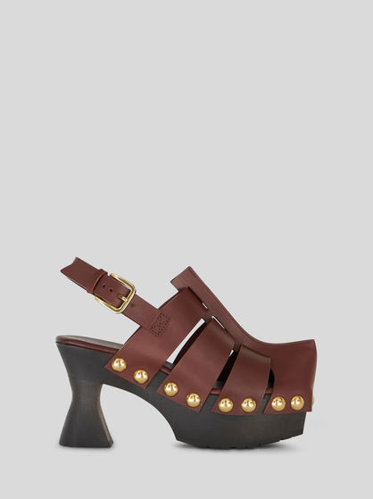 LEATHER CLOGS WITH STRAP
