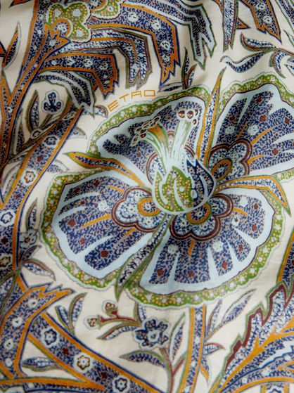 SHIRT WITH FOLIAGE PATTERN