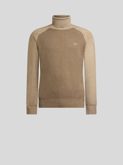 WOOL TURTLENECK WITH PEGASO LOGO