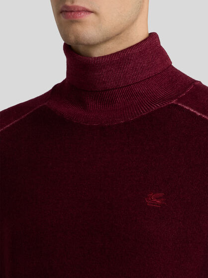 WOOL TURTLENECK WITH PEGASO LOGO