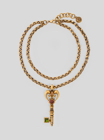 NECKLACE WITH KEY PENDANT