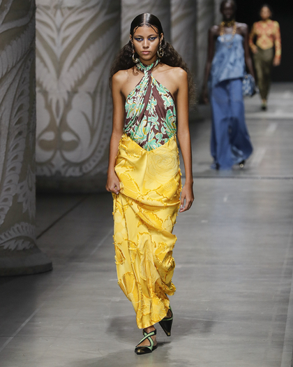 Women's Spring/Summer 2024 Fashion Show | ETRO