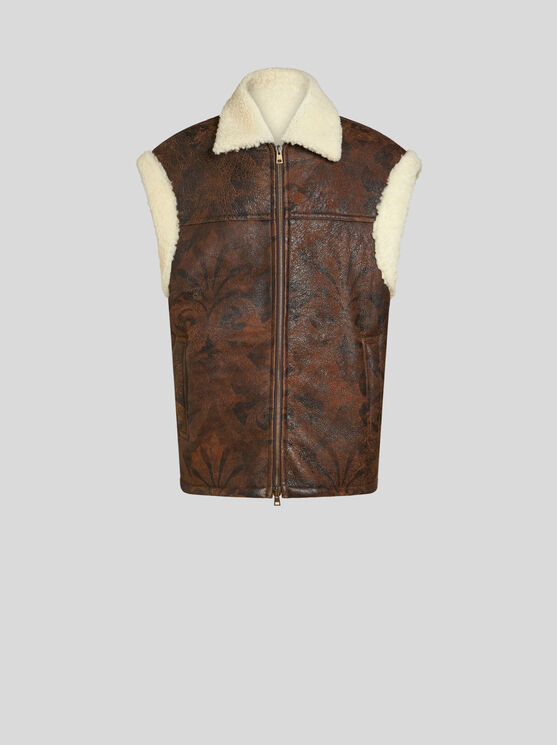 Shop Etro Sleeveless Jacket In Printed Shearling In Dunkelbraun