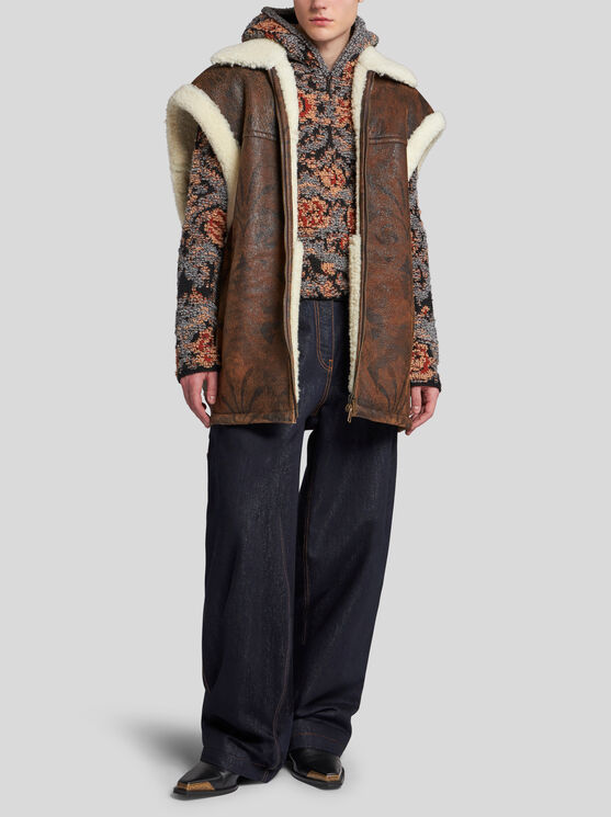 Shop Etro Sleeveless Jacket In Printed Shearling In Dunkelbraun