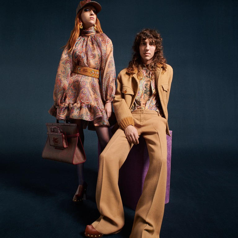 エトロ公式サイト：ウィメンズ&メンズのウェアとアクセサリーのコレクション | ETRO